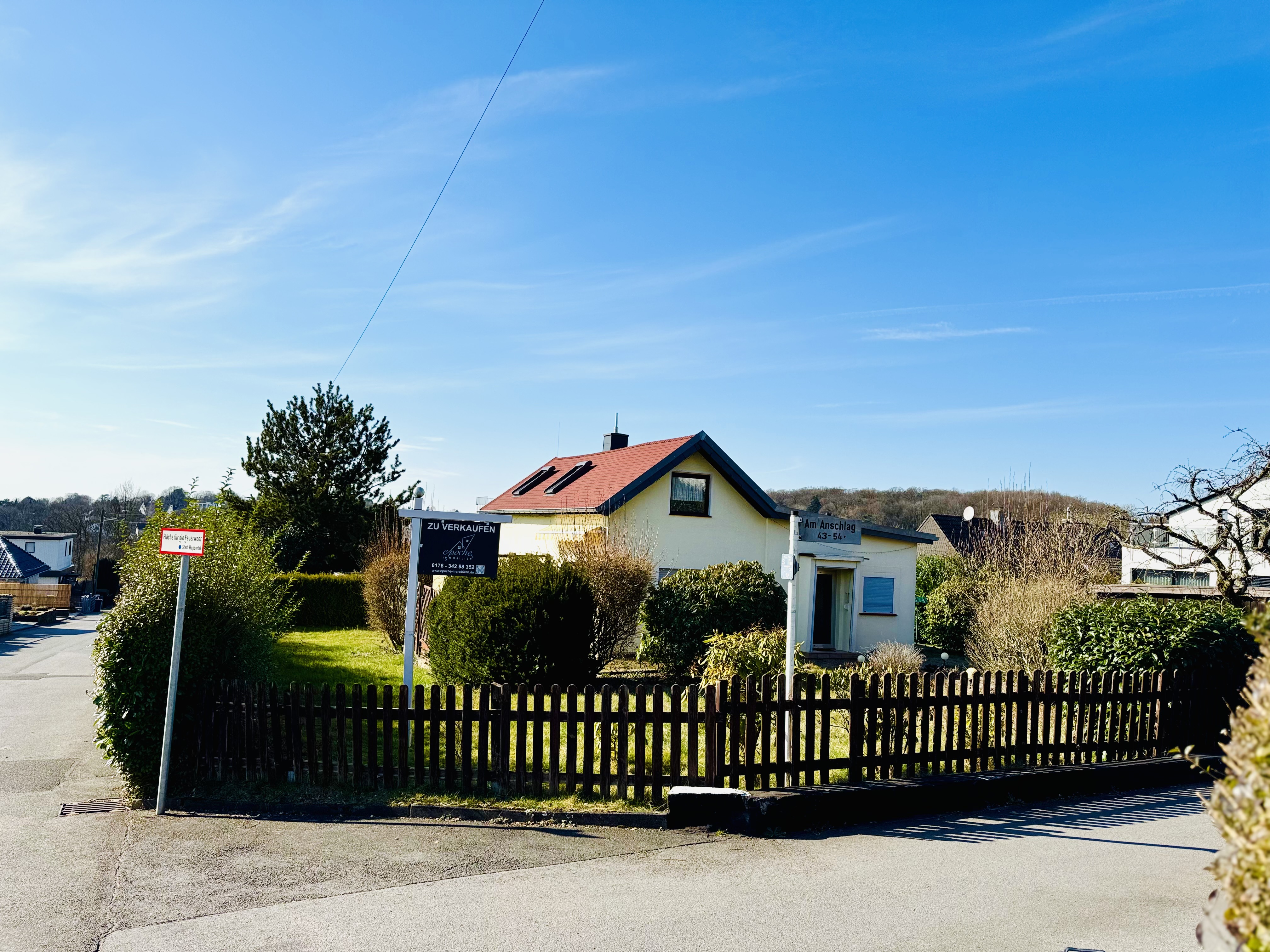 +++Charmantes kleines Haus in Wuppertal – Am Anschlag, wo Ruhe und Natur auf Wohnkomfort treffen+++